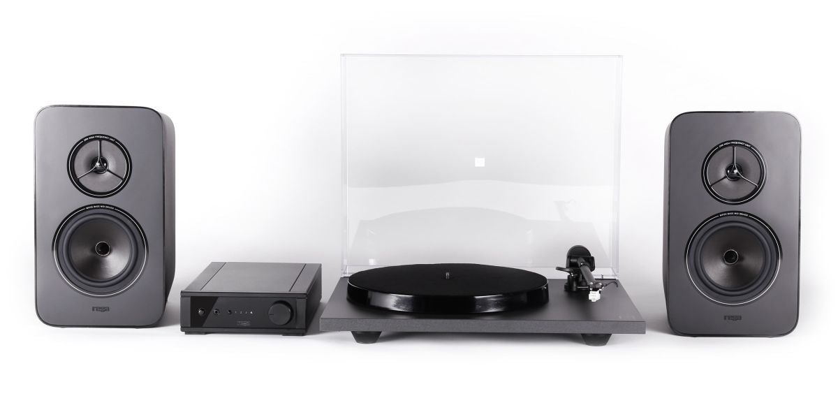Rega System One - Täydellinen stereopaketti levysoittimella